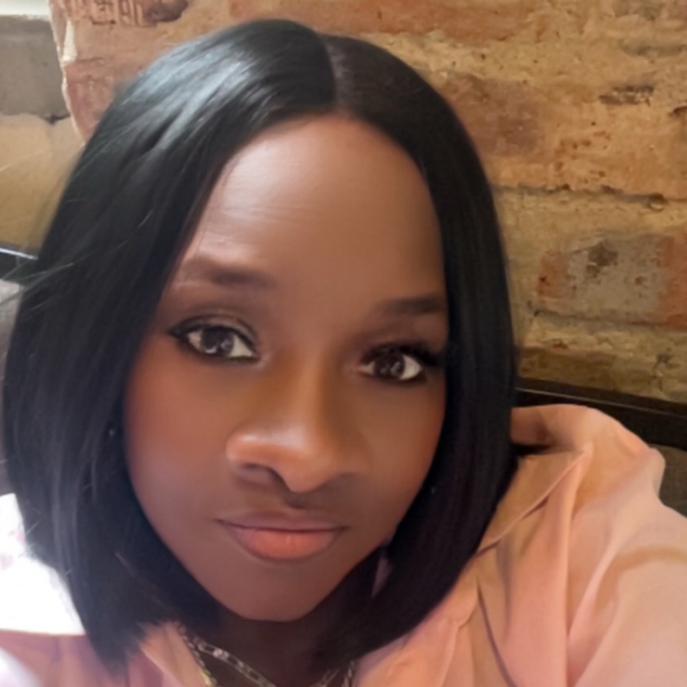 Meet your Posher, Kelly